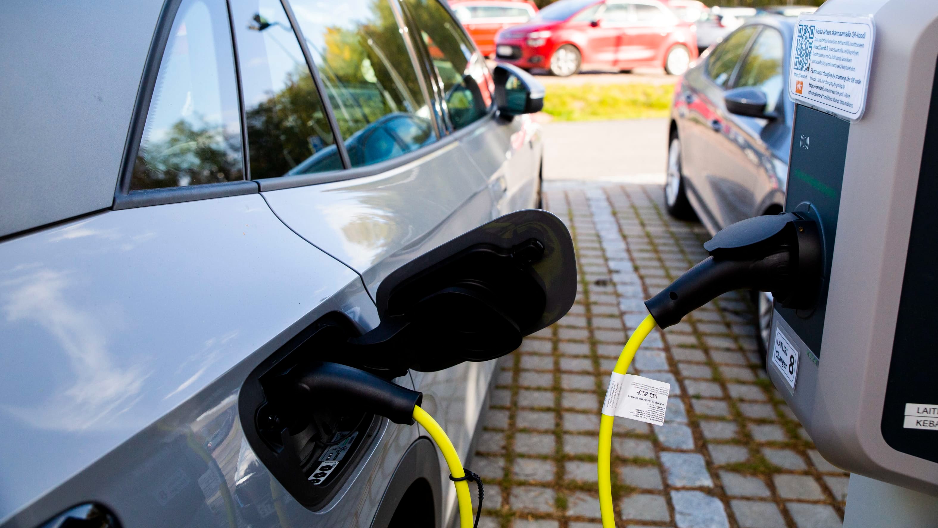 物聯(lián)網(wǎng)時(shí)代的新能源充電樁連接未來的驅(qū)動(dòng)力